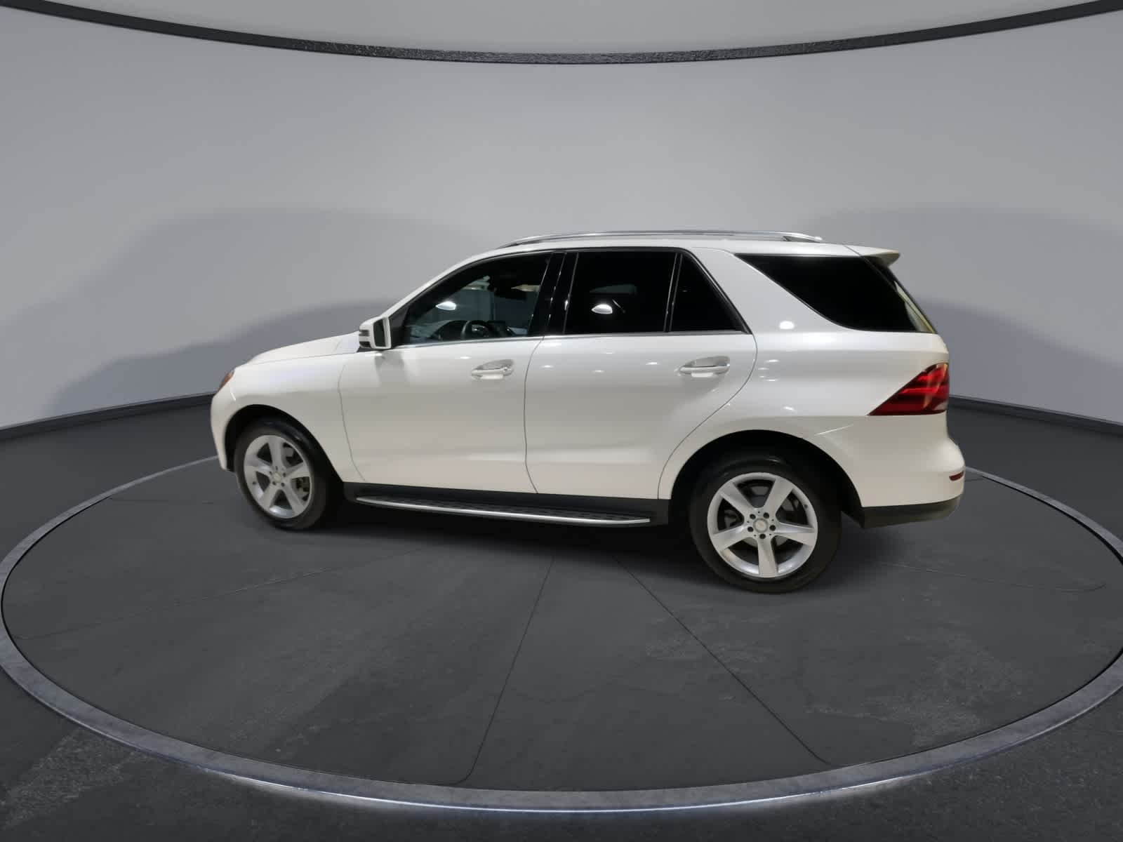 Thumbnail: 2016 Mercedes-Benz GLE - 7