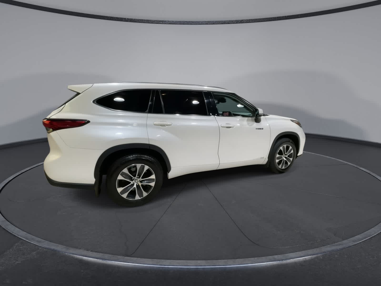 Thumbnail: 2020 Toyota Highlander - 12