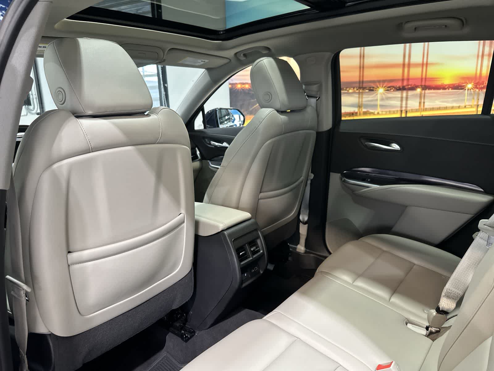 Thumbnail: 2021 Cadillac XT4 - 24