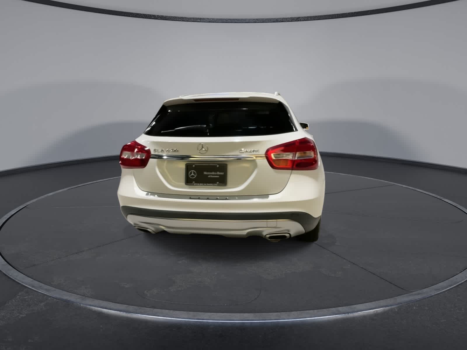 Thumbnail: 2015 Mercedes-Benz GLA - 10