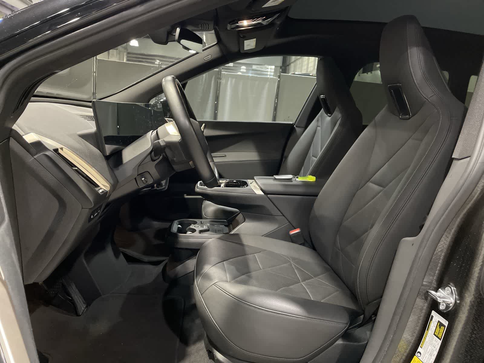 Thumbnail: 2023 BMW iX - 22