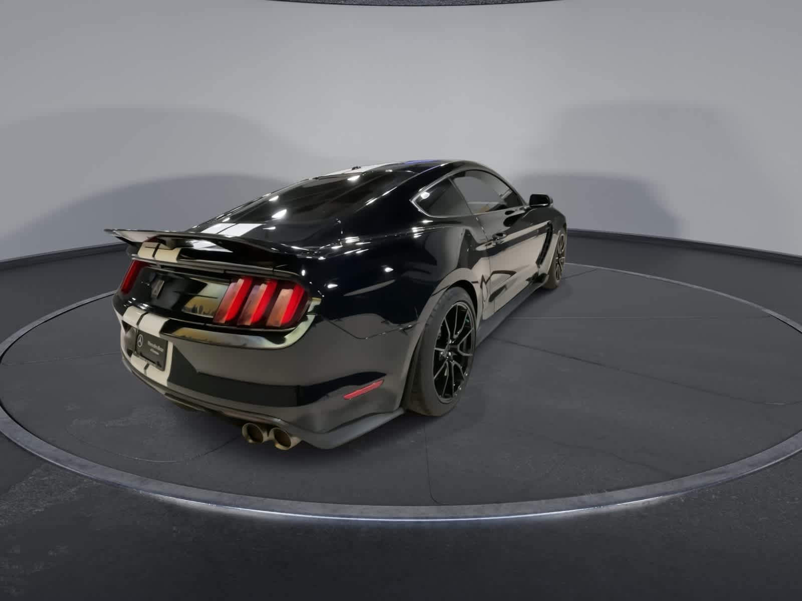 Thumbnail: 2019 Ford Econoline - 11