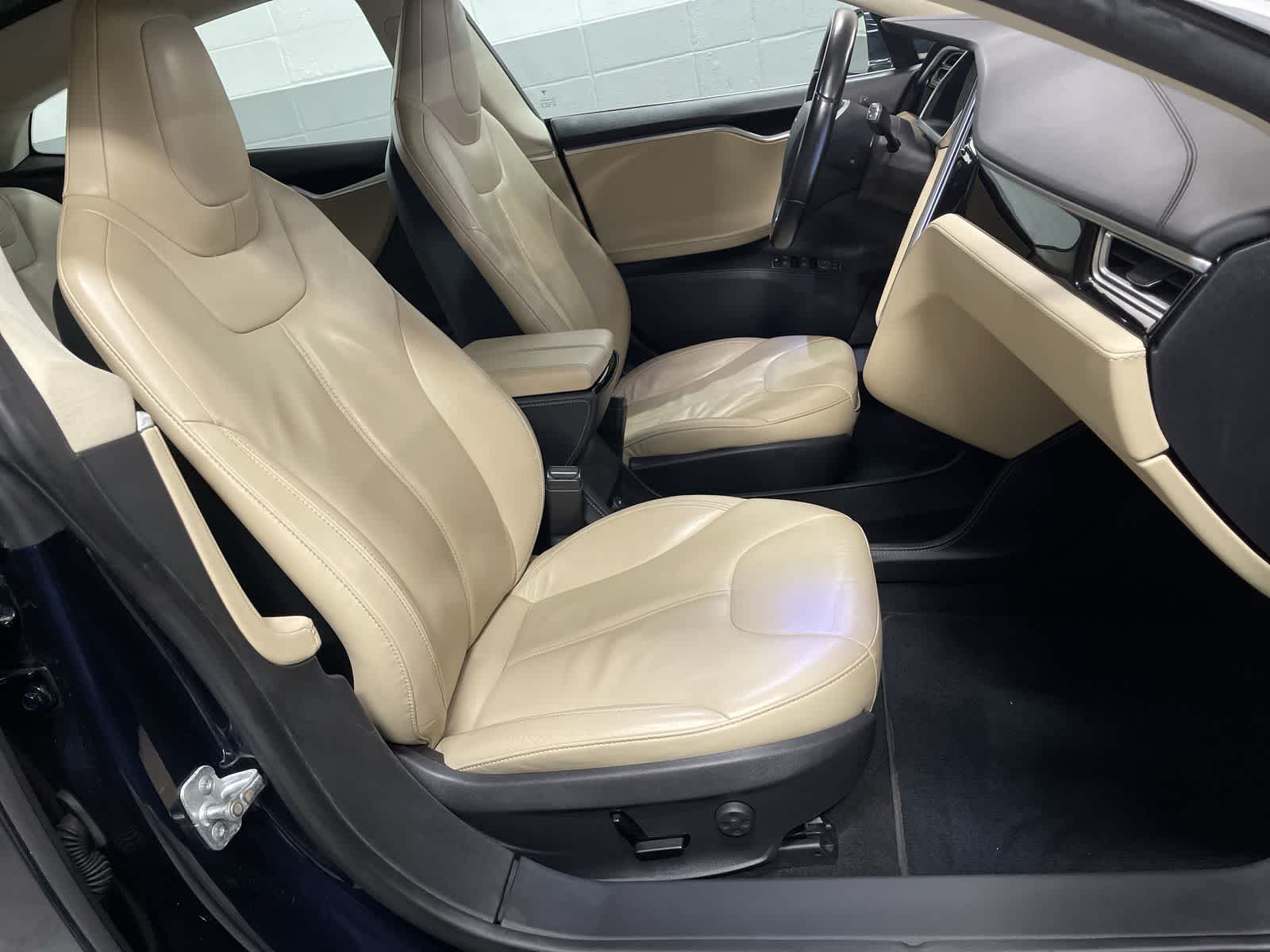 2014 Tesla Model S  25