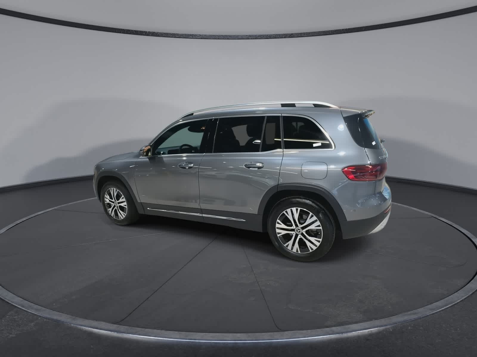 Thumbnail: 2026 Mercedes-Benz GLB - 8