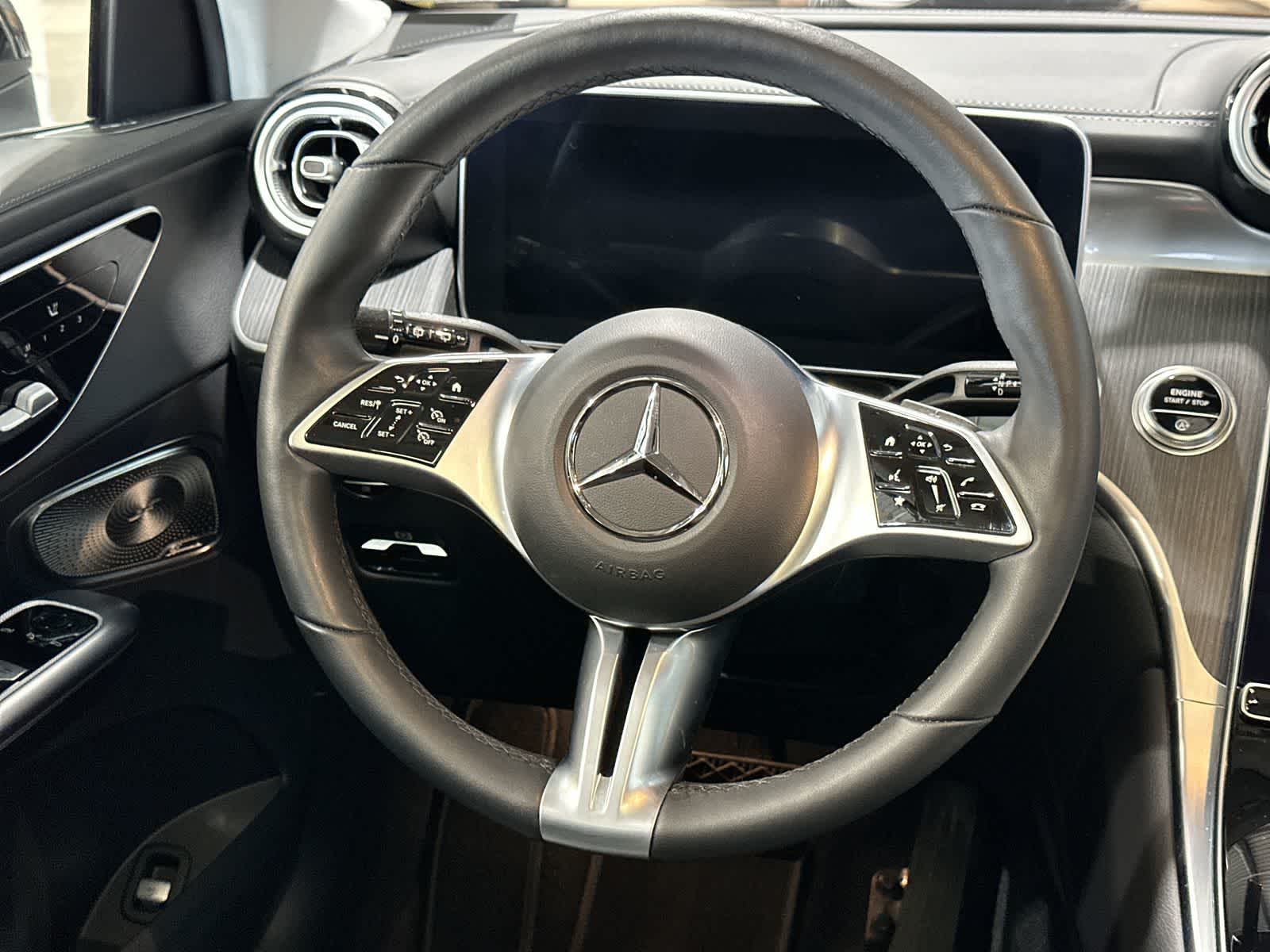 Thumbnail: 2023 Mercedes-Benz GLC - 27