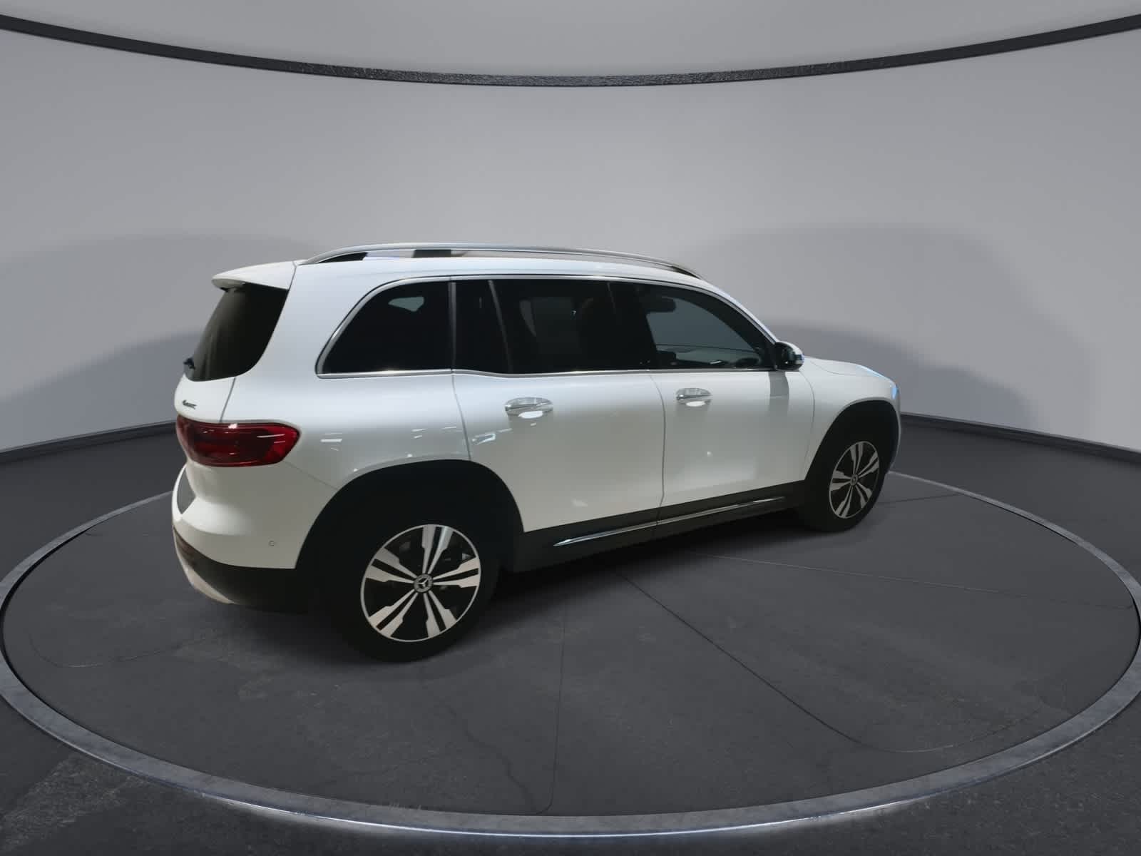 Thumbnail: 2026 Mercedes-Benz GLB - 12