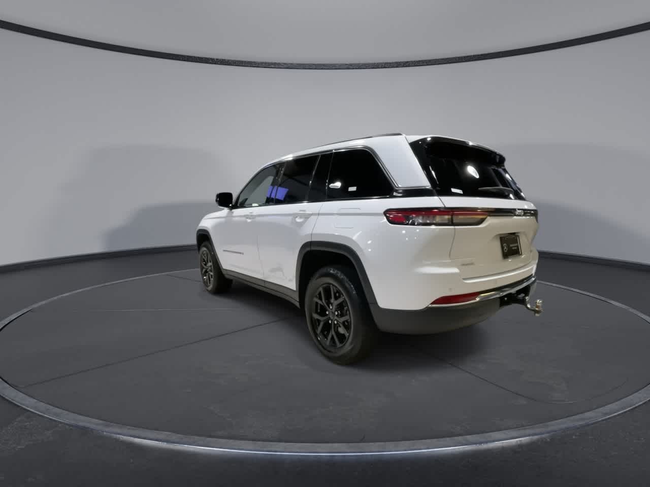 Thumbnail: 2024 Jeep Grand Cherokee - 9