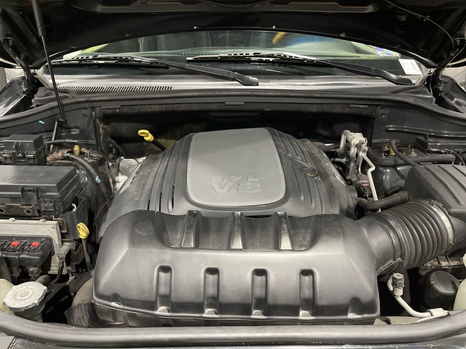 Thumbnail: 2011 Jeep Grand Cherokee - 21