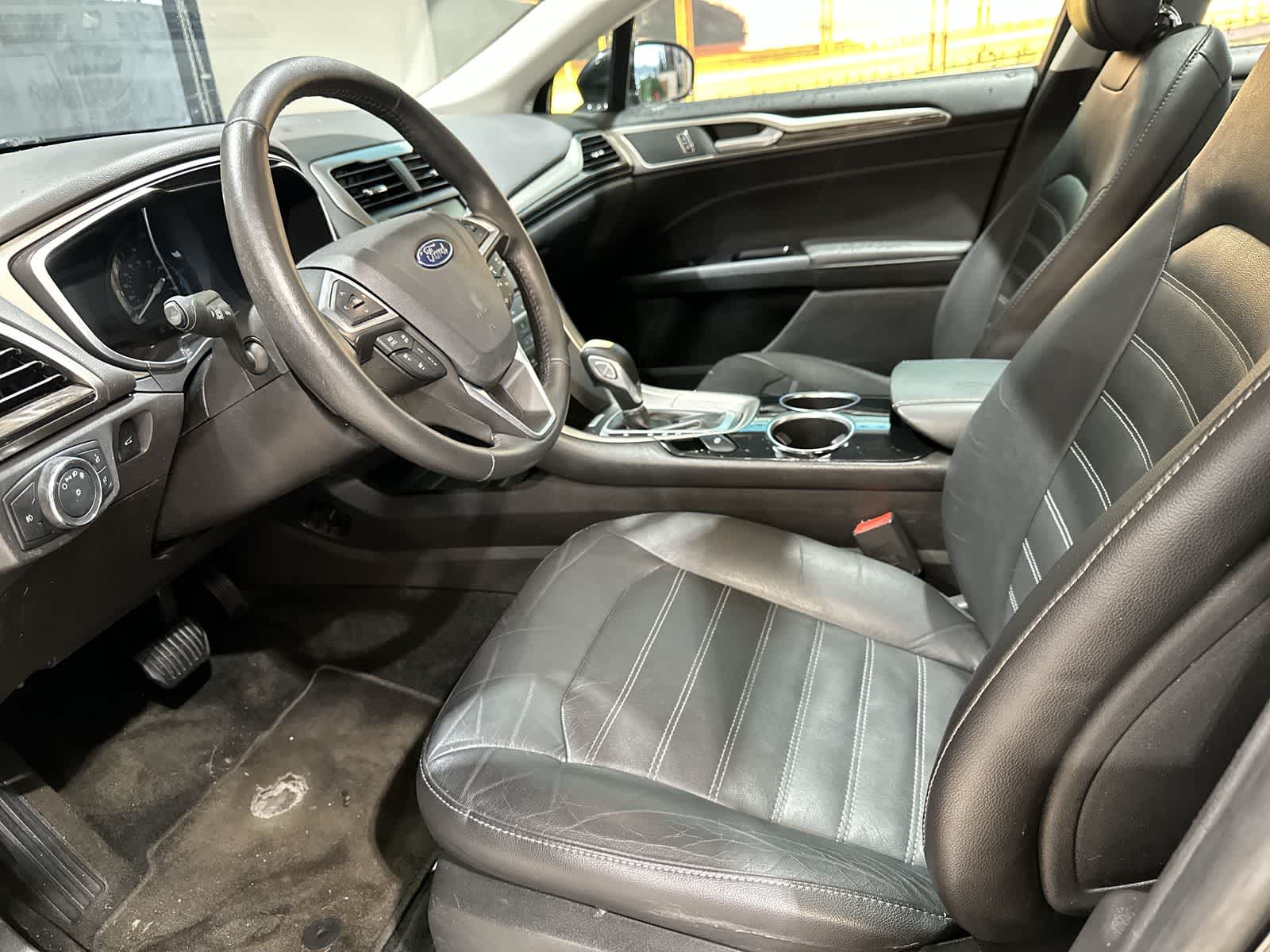 Thumbnail: 2013 Ford Fusion - 14