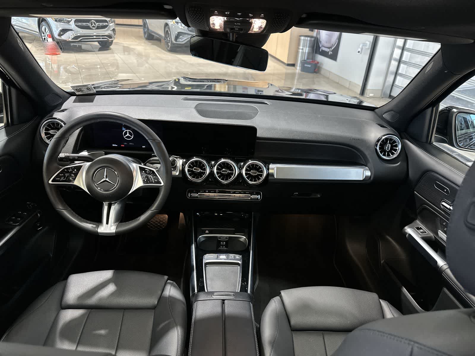 Thumbnail: 2025 Mercedes-Benz GLB - 10