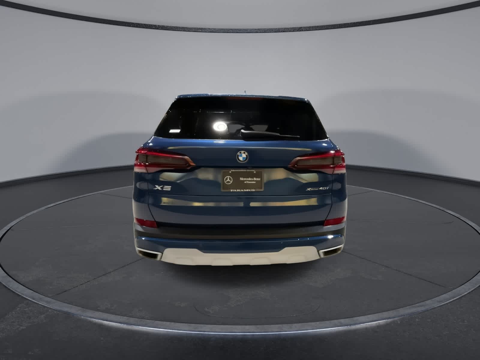 Thumbnail: 2023 BMW X5 - 10