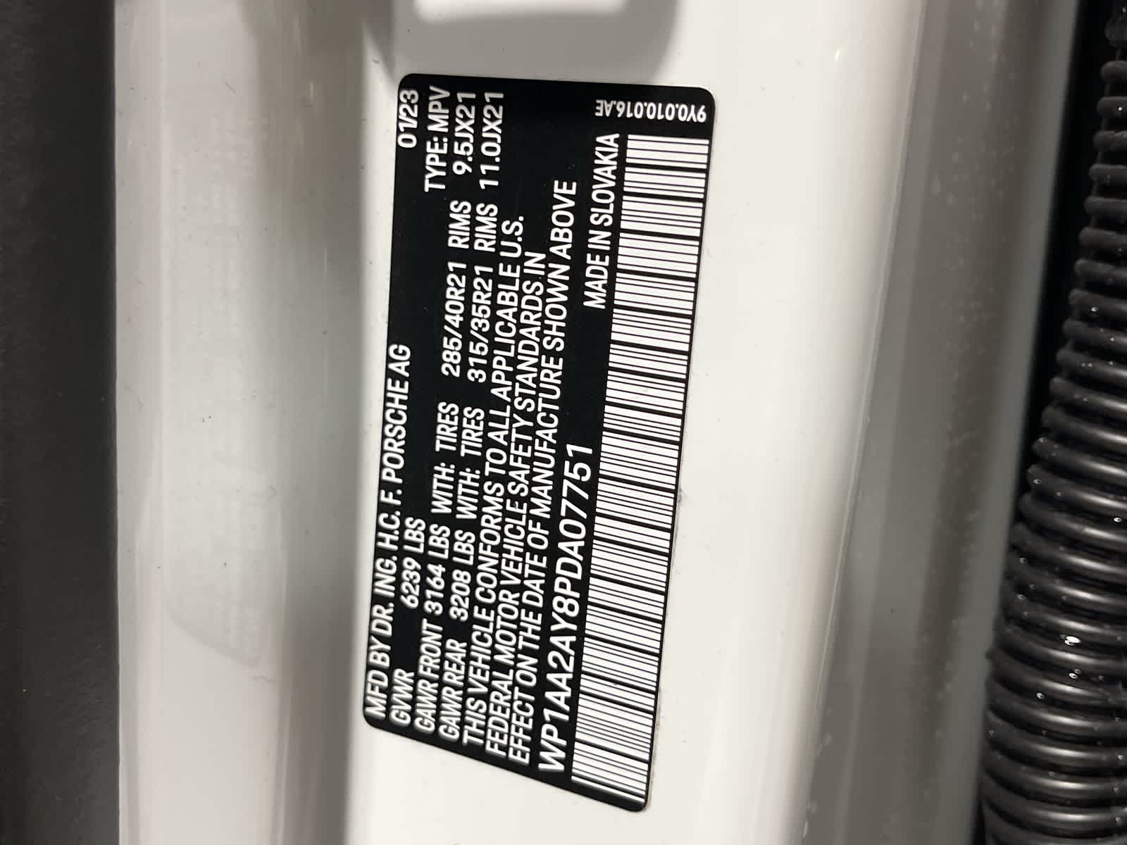 Thumbnail: 2023 Porsche Cayenne - 33