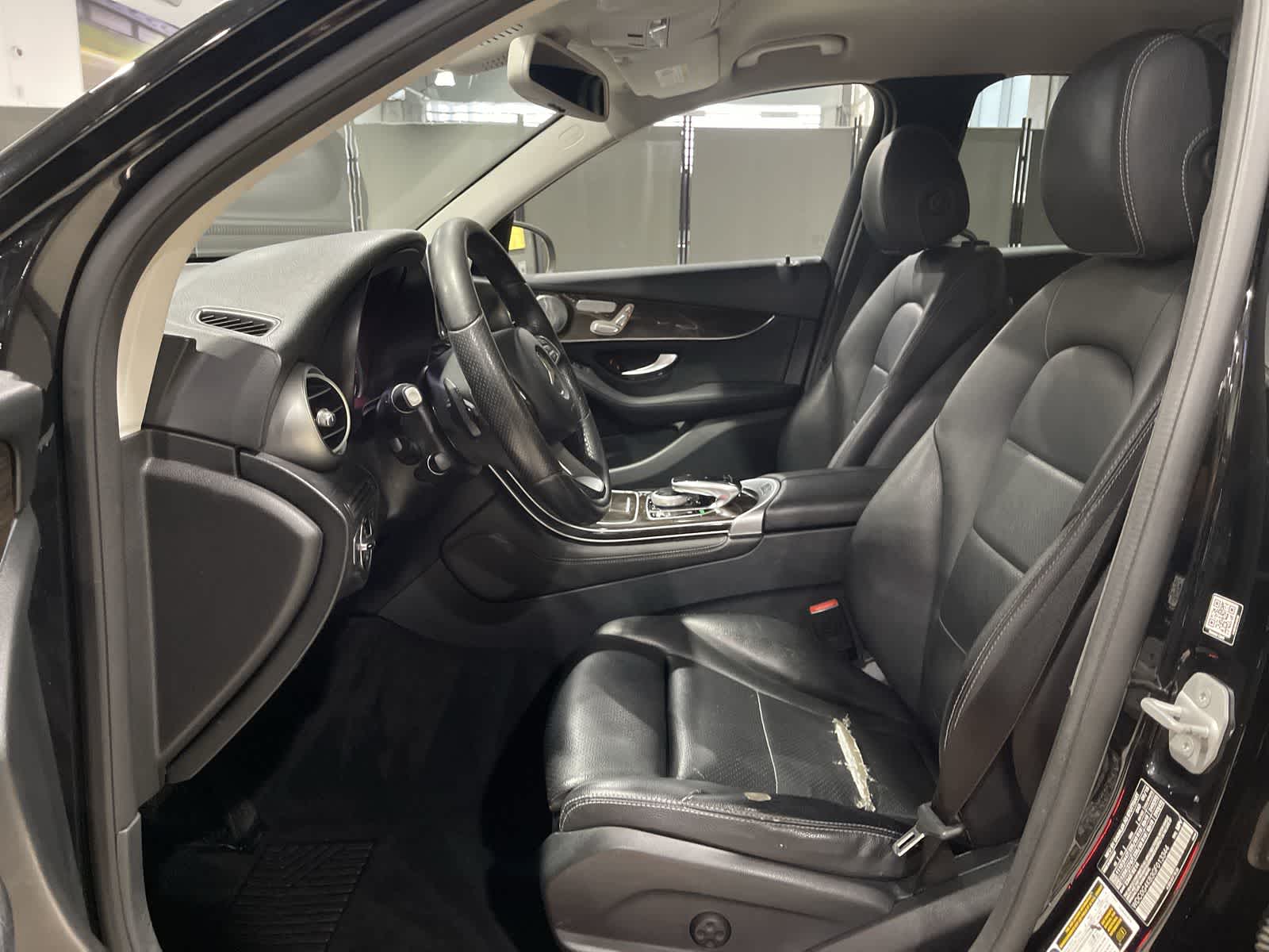 Thumbnail: 2016 Mercedes-Benz GLC - 23