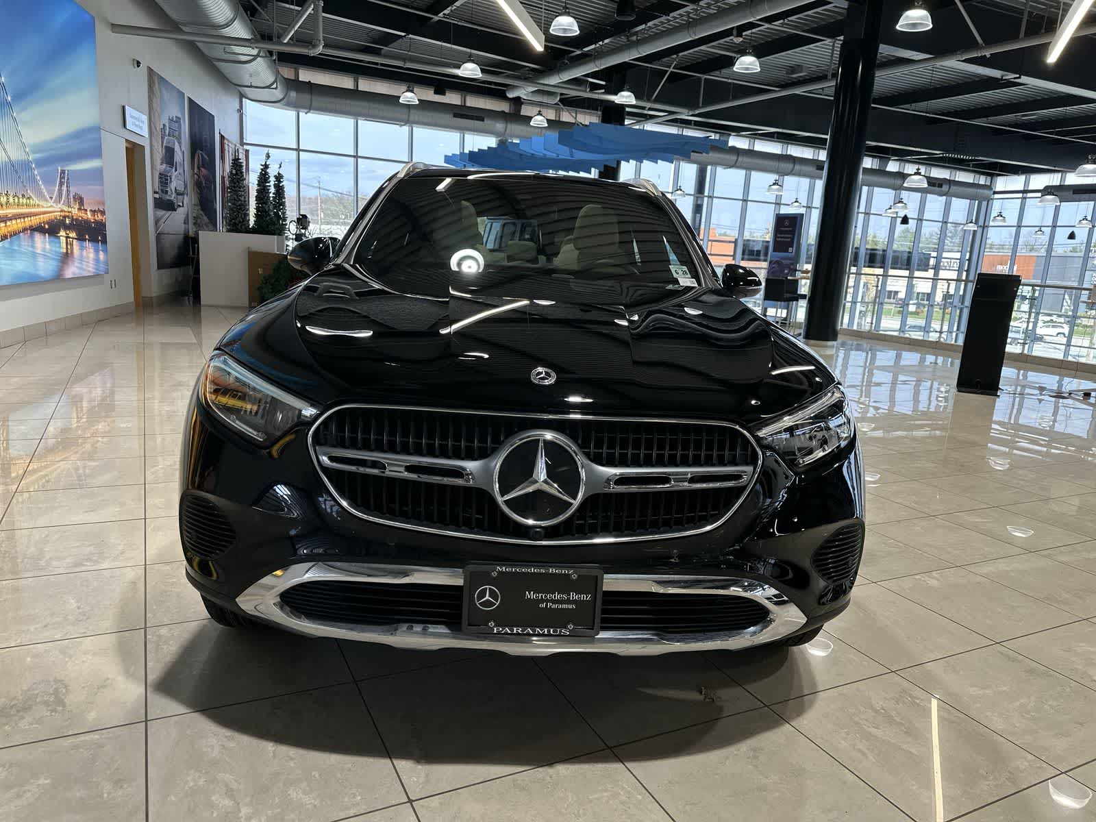 Thumbnail: 2023 Mercedes-Benz GLC - 18