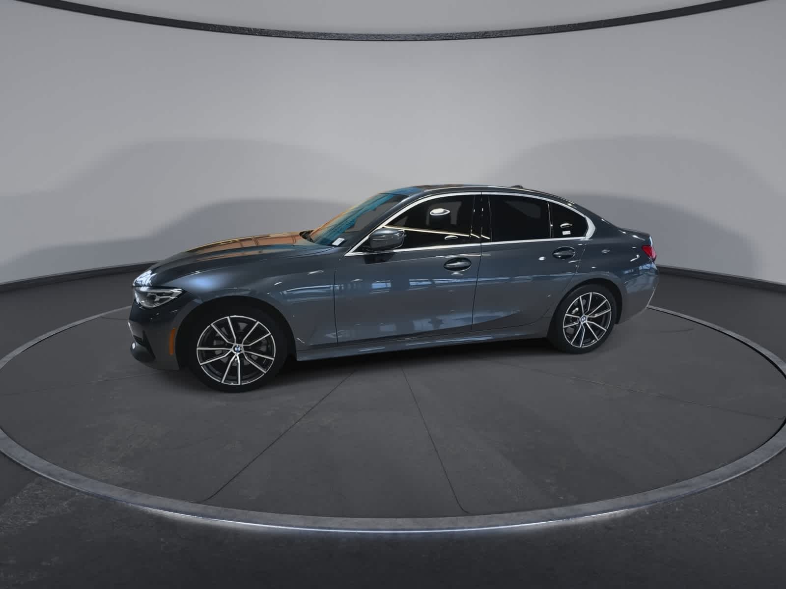 Thumbnail: 2019 BMW 3 Series - 6