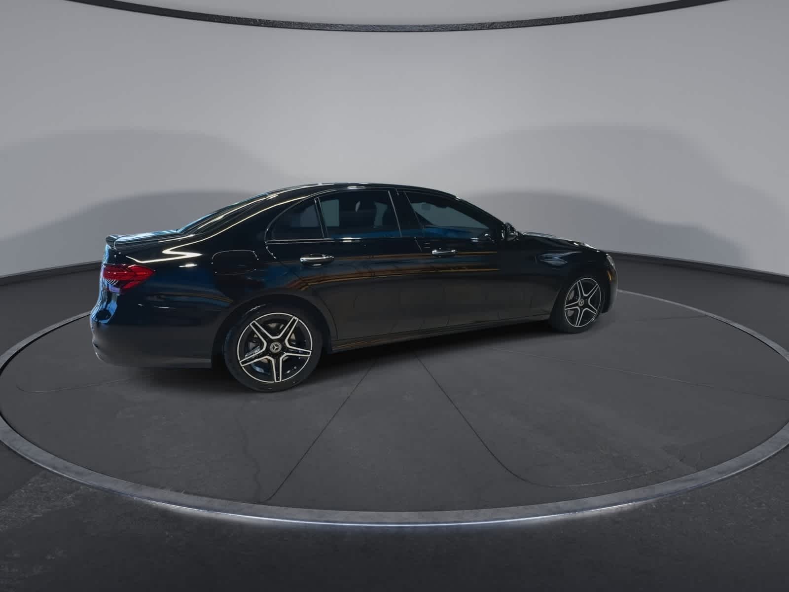 Thumbnail: 2023 Mercedes-Benz E-Class - 2