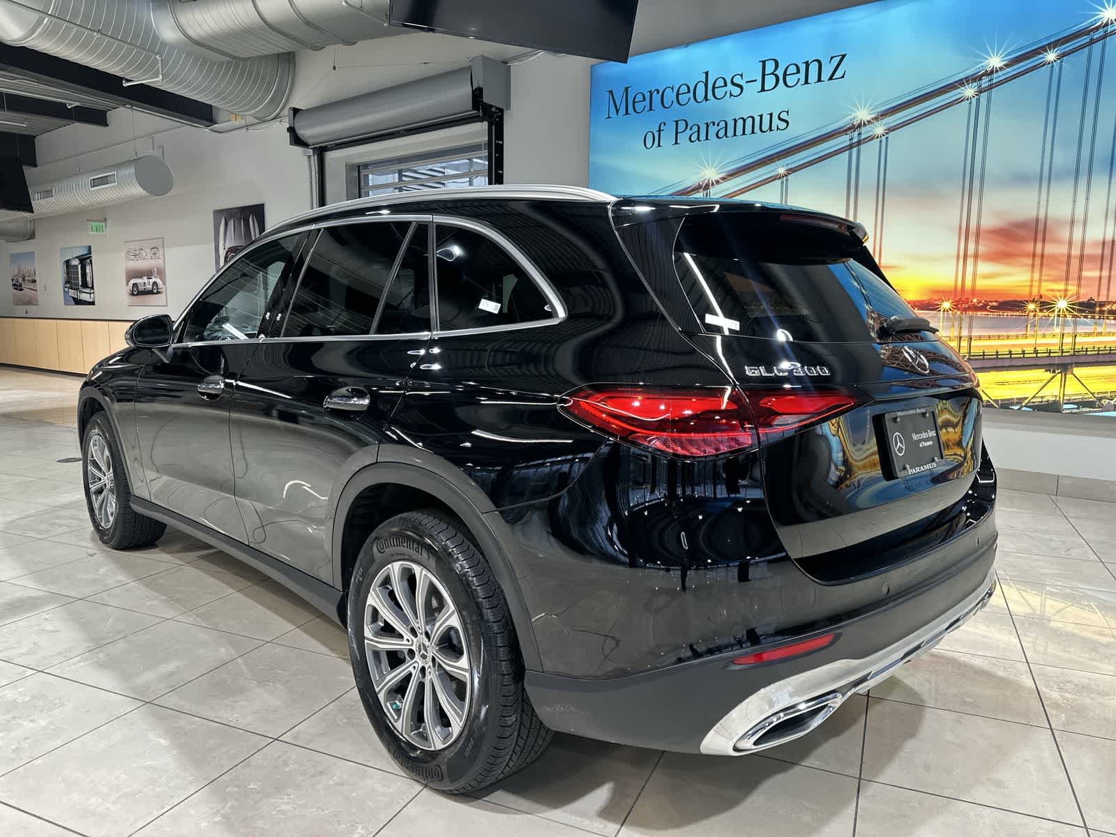 Thumbnail: 2025 Mercedes-Benz GLC - 16