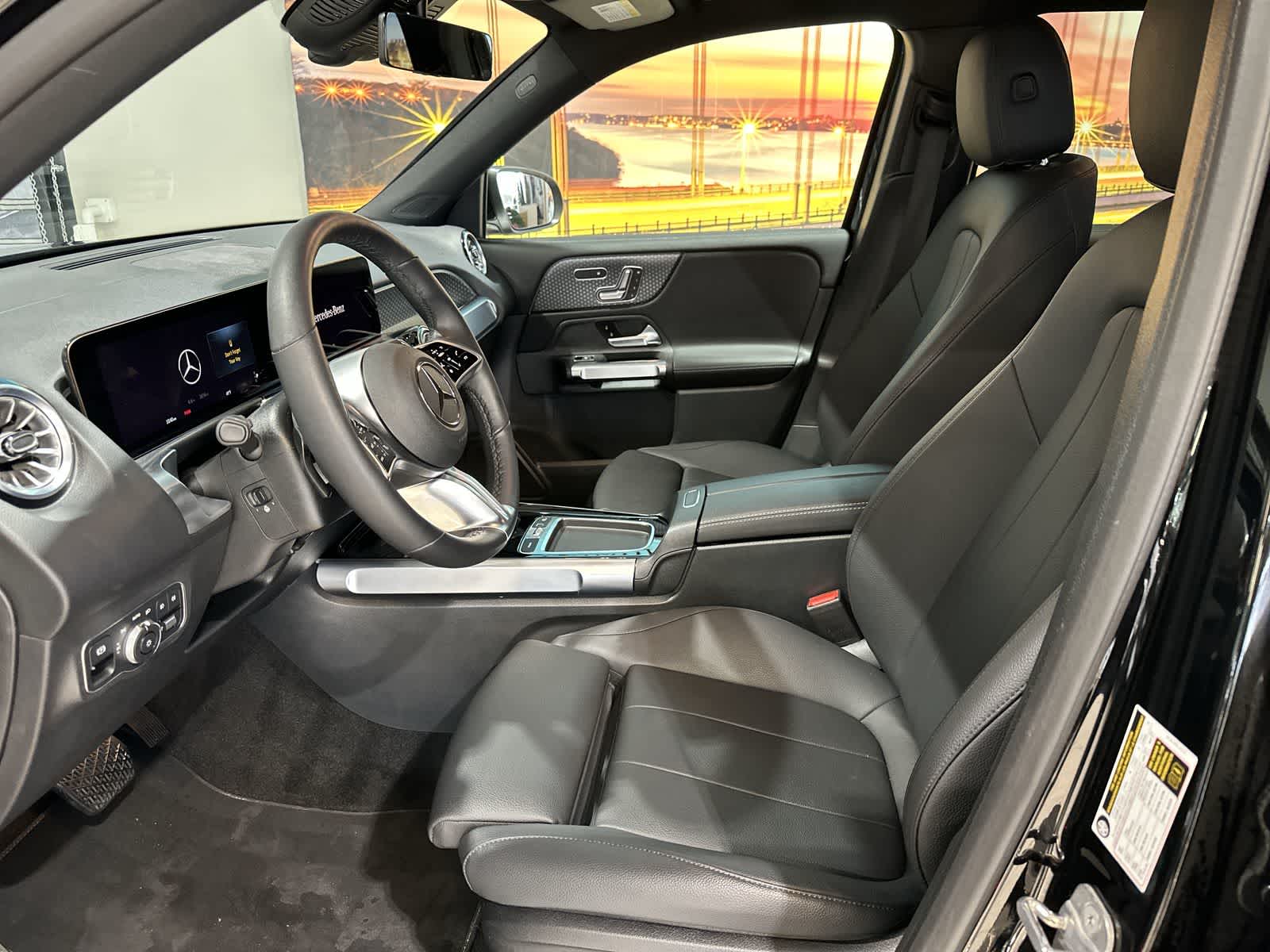 Thumbnail: 2025 Mercedes-Benz GLB - 14