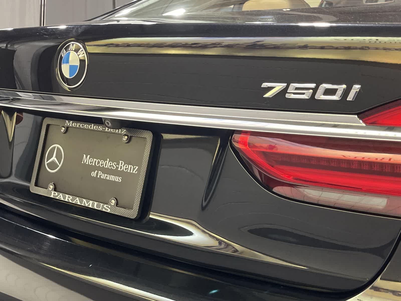 Thumbnail: 2016 BMW 7 Series - 19