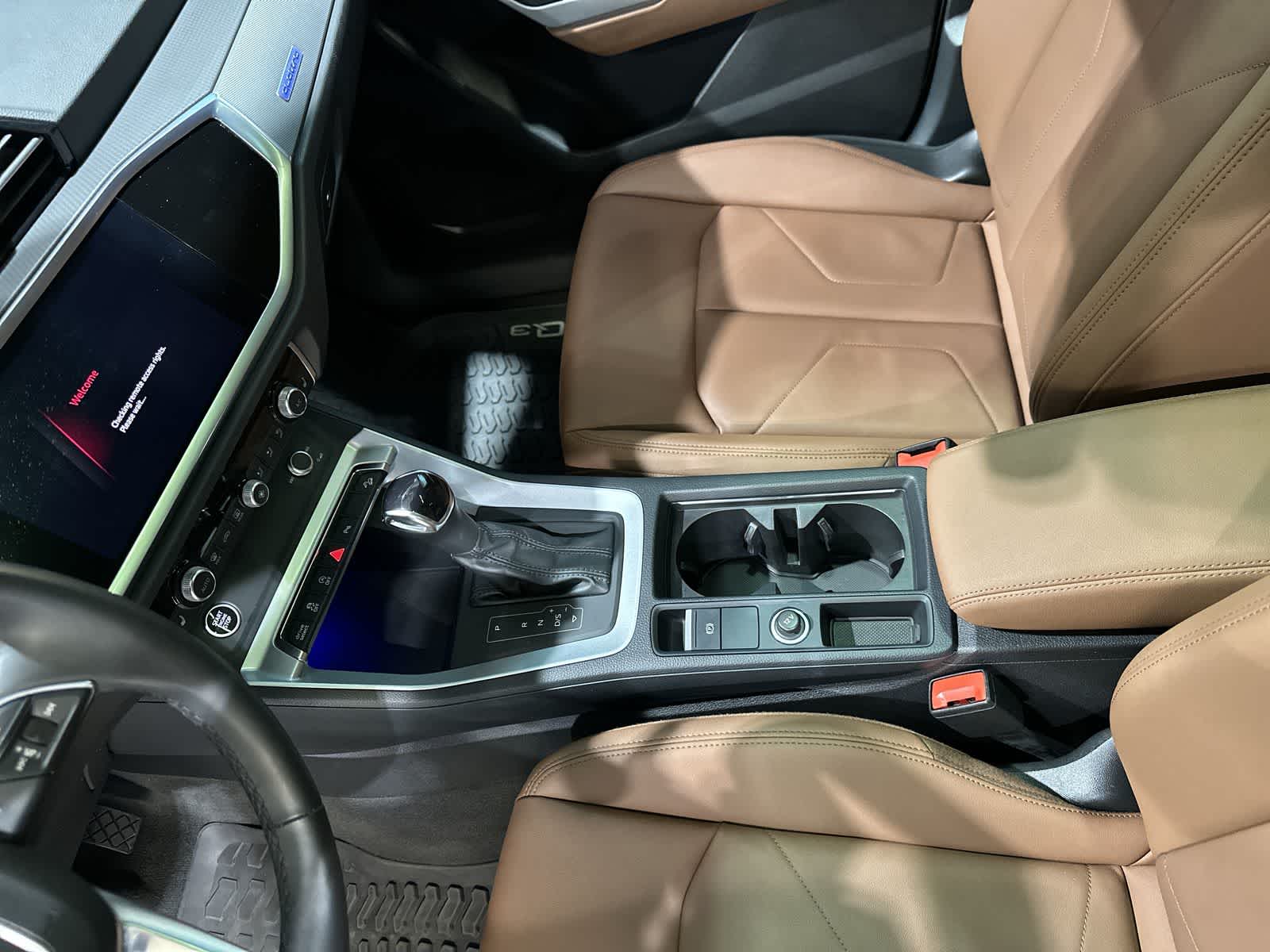 Thumbnail: 2022 Audi Q3 - 28