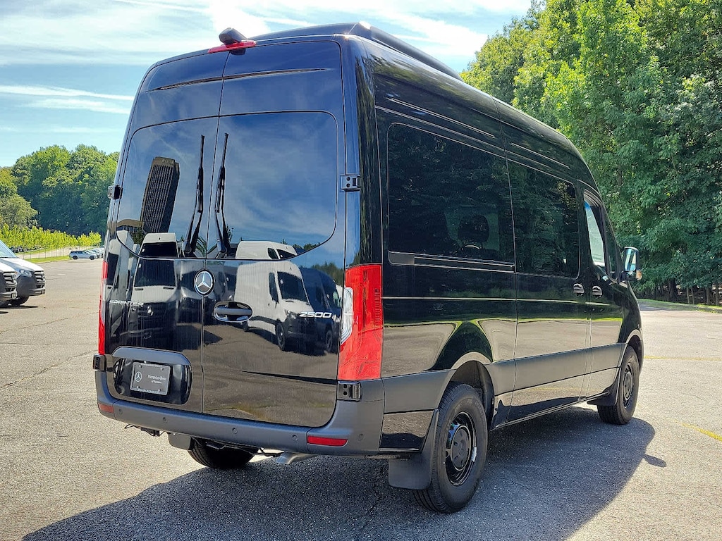New 2024 Mercedes-Benz Sprinter 2500 Standard Roof 4-Cyl Diesel HO Van