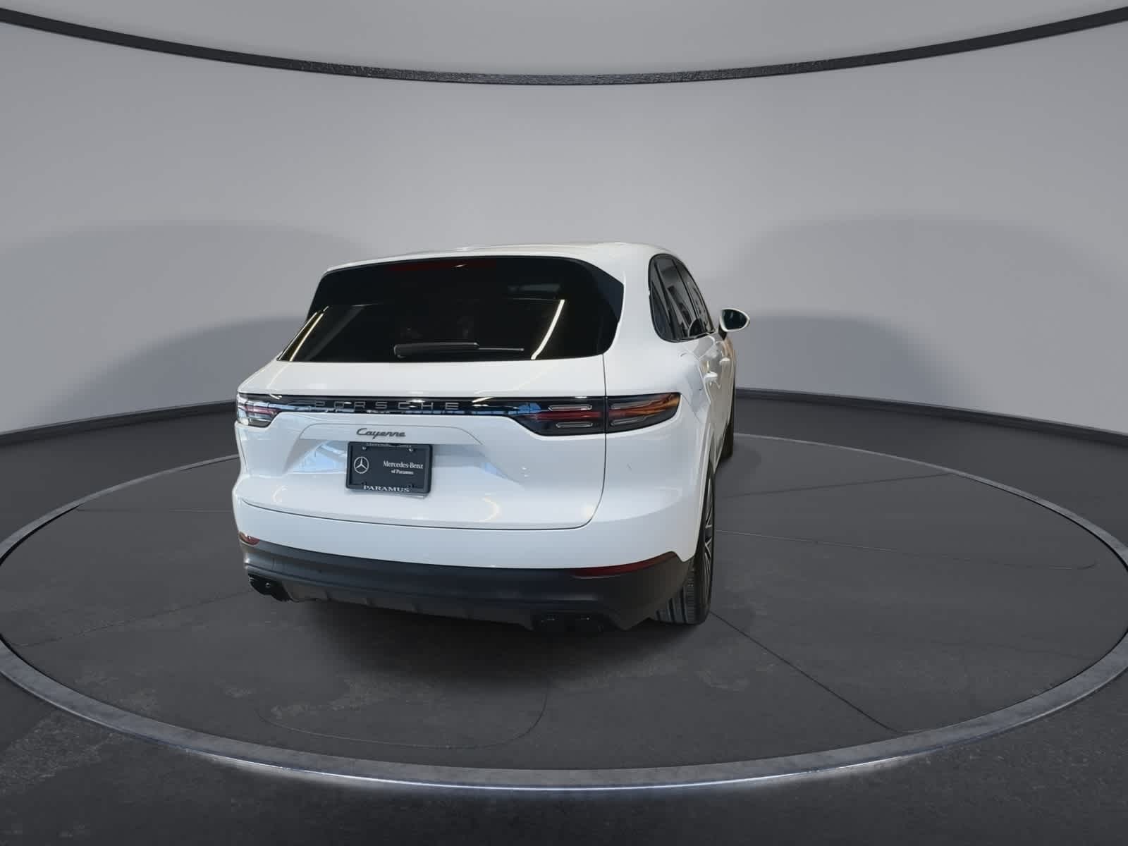 Thumbnail: 2022 Porsche Cayenne - 10