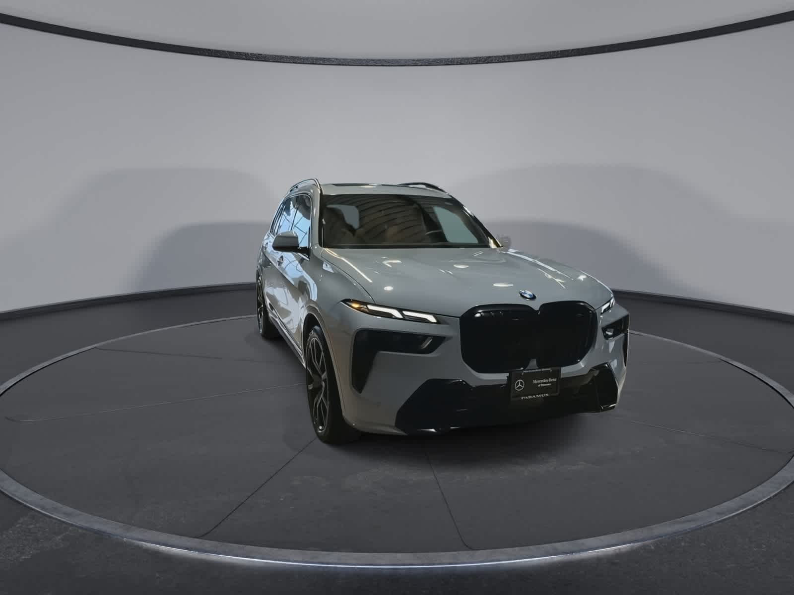 Thumbnail: 2025 BMW X7 - 3