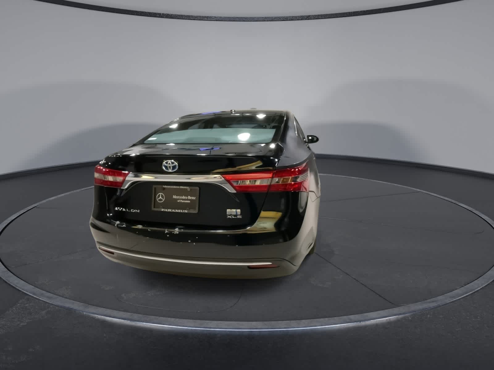 Thumbnail: 2016 Toyota Avalon - 10