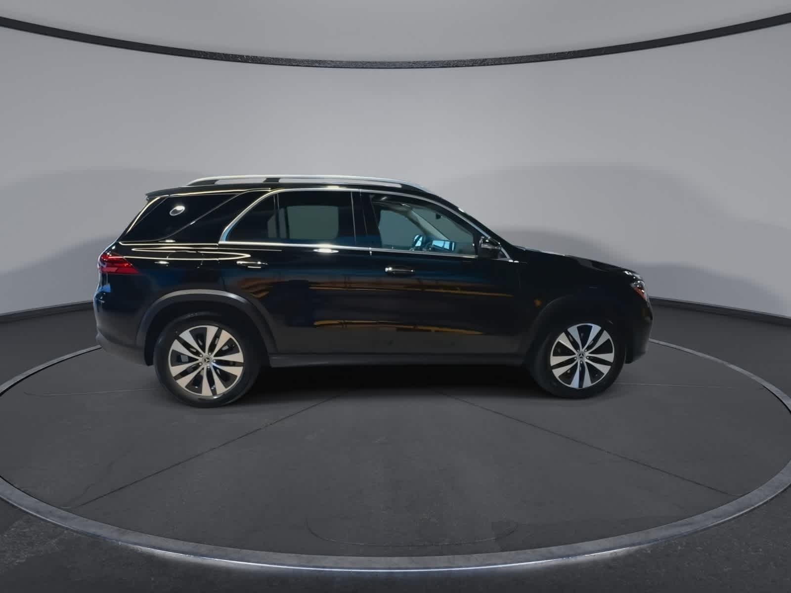 Thumbnail: 2026 Mercedes-Benz GLE - 12