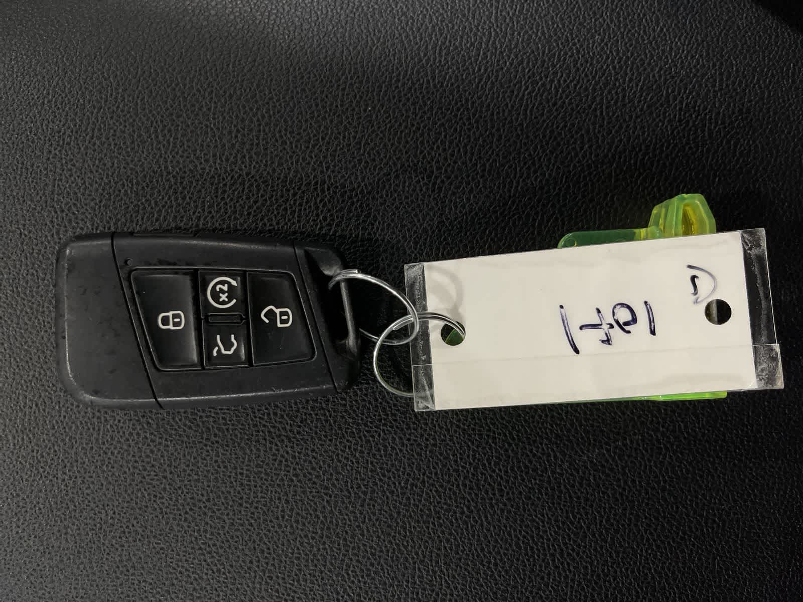 Thumbnail: 2022 Volkswagen Atlas - 32