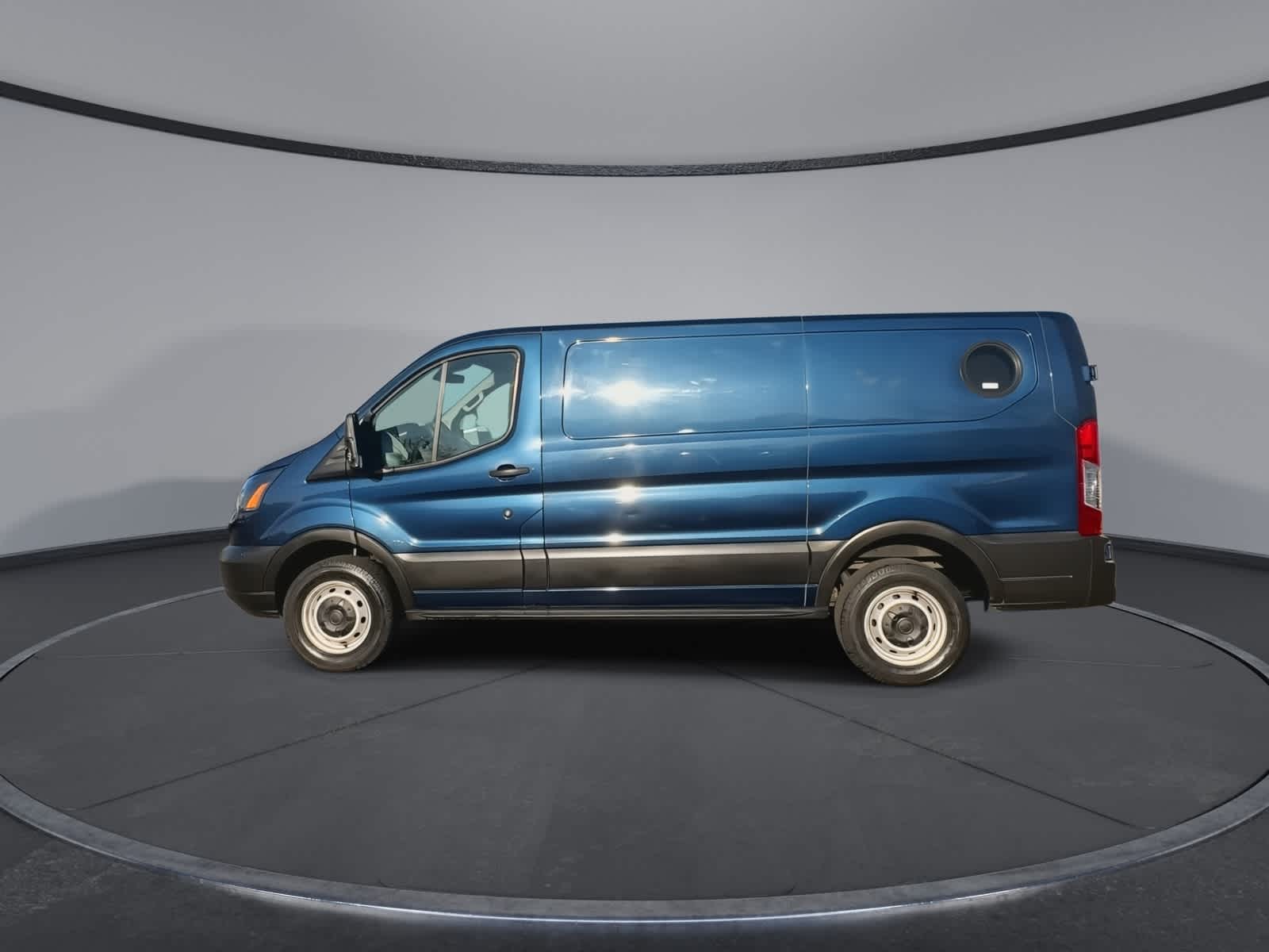 Thumbnail: 2019 Ford Transit Series - 7