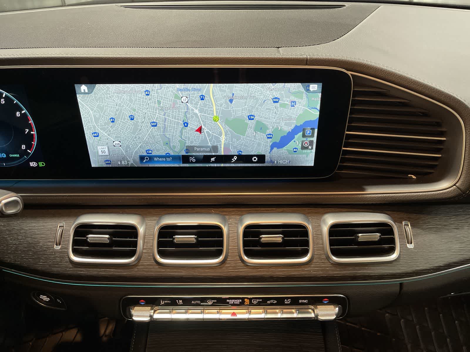 Thumbnail: 2022 Mercedes-Benz GLS - 28