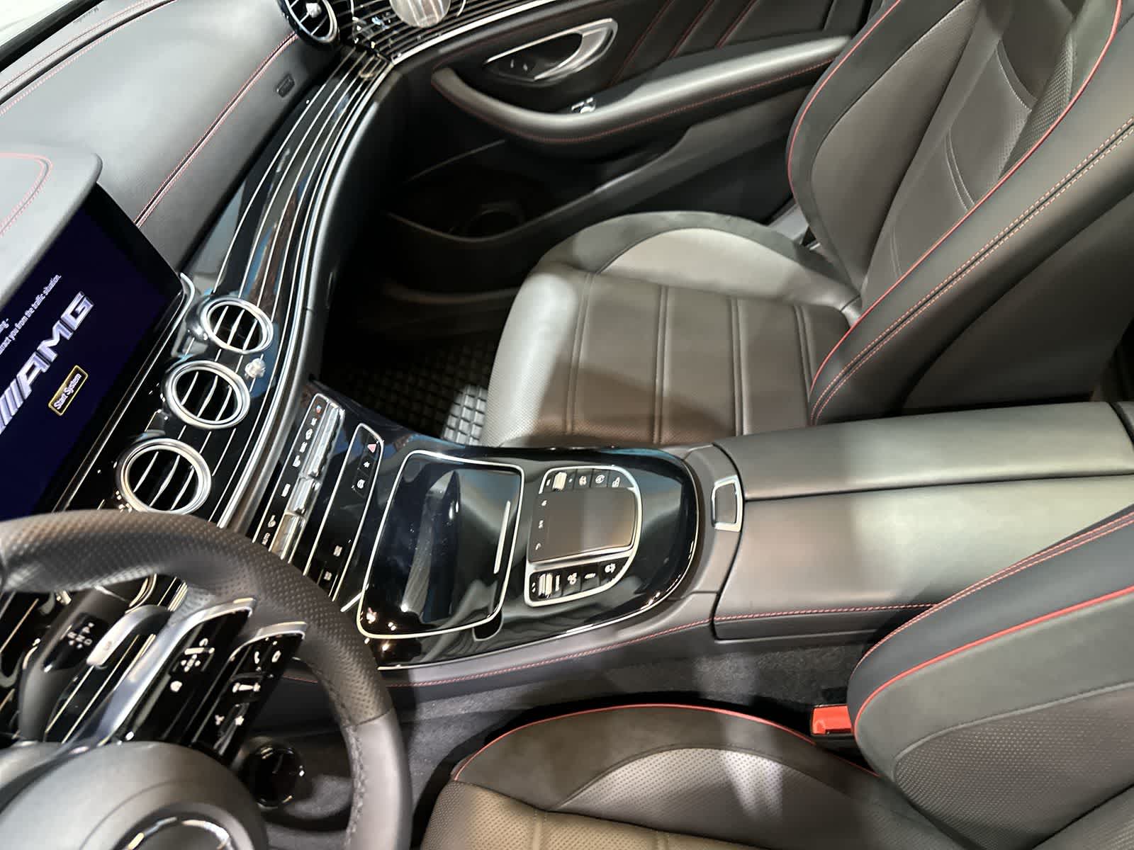 Thumbnail: 2022 Mercedes-Benz E-Class - 28