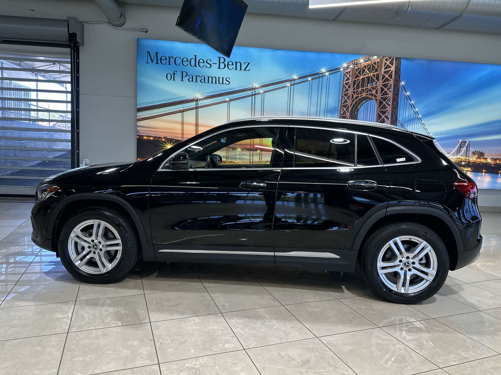 Thumbnail: 2023 Mercedes-Benz GLA - 14