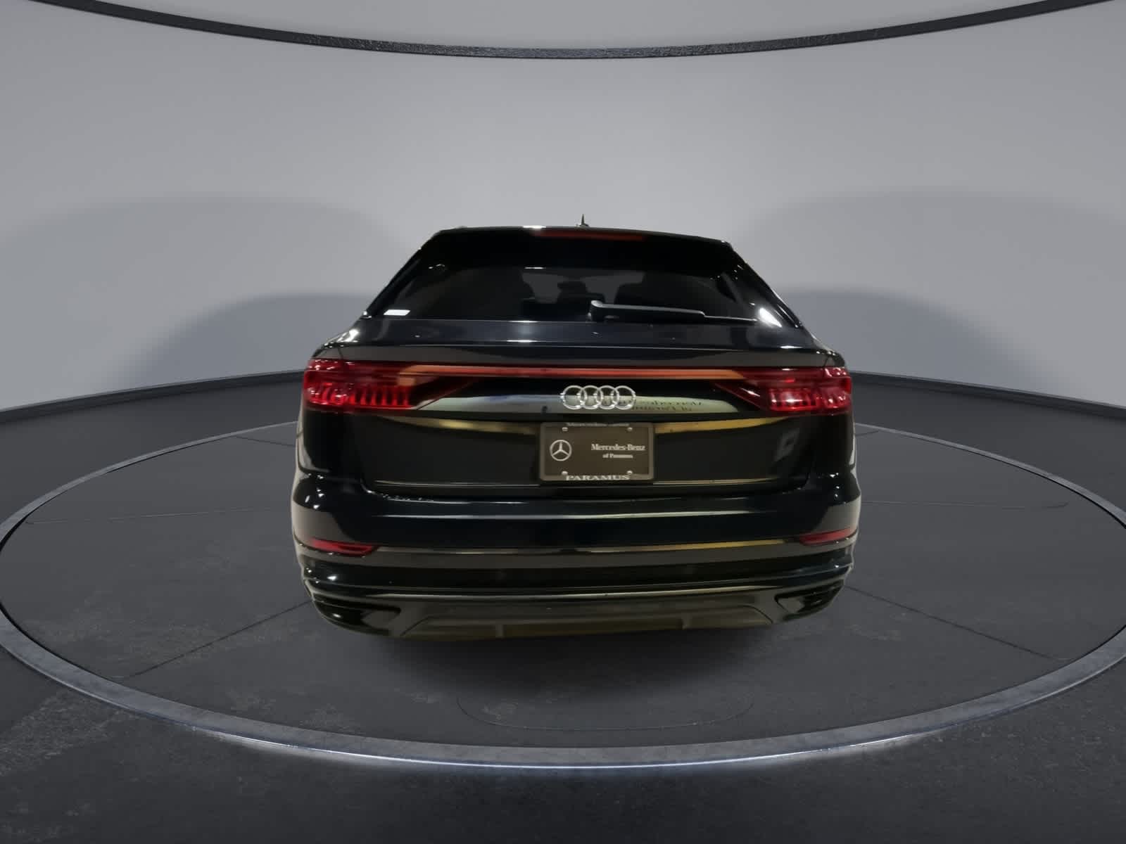 Thumbnail: 2019 Audi Q8 - 10