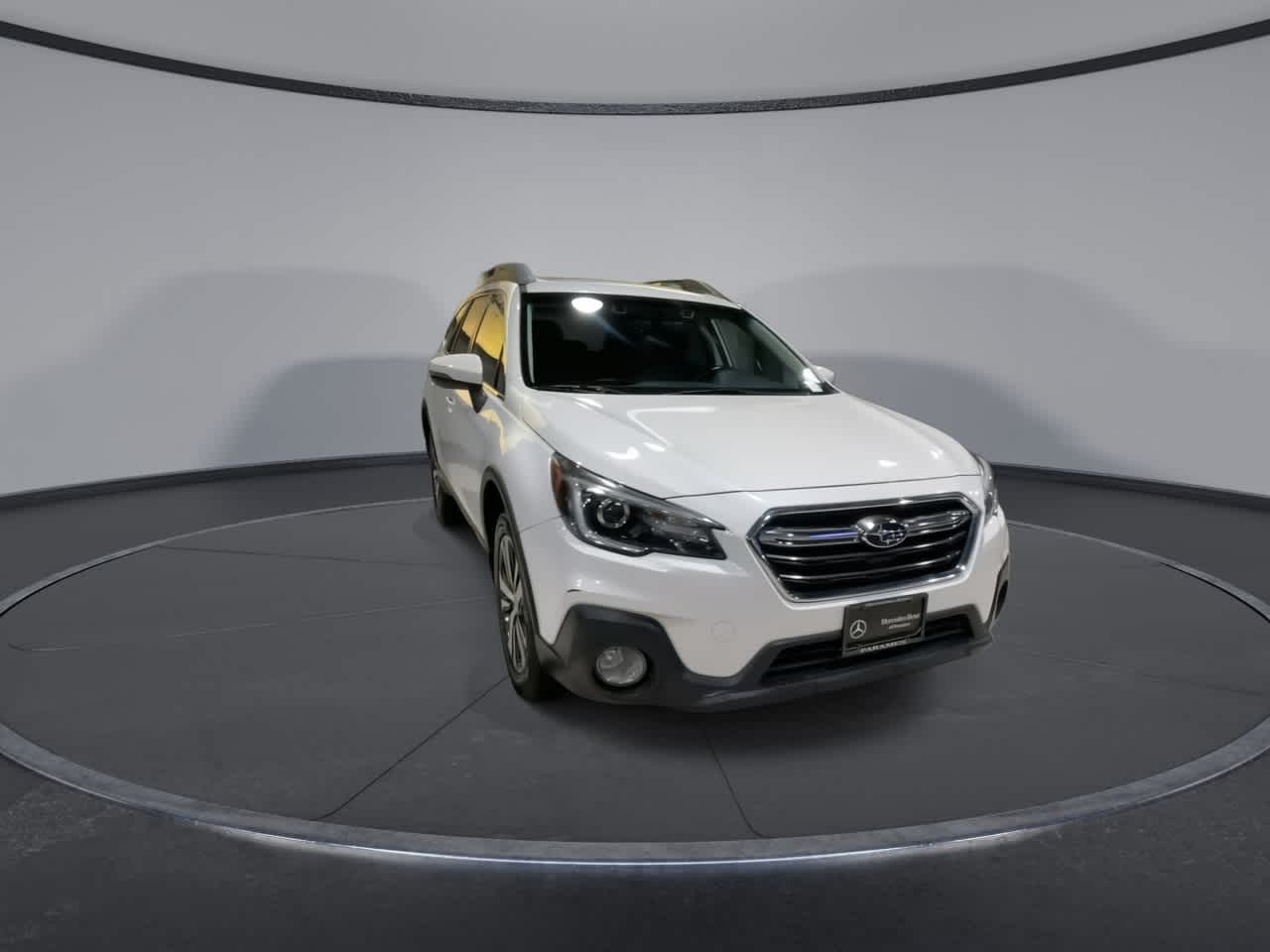 2018 Subaru Outback 2.5i Limited photo 2