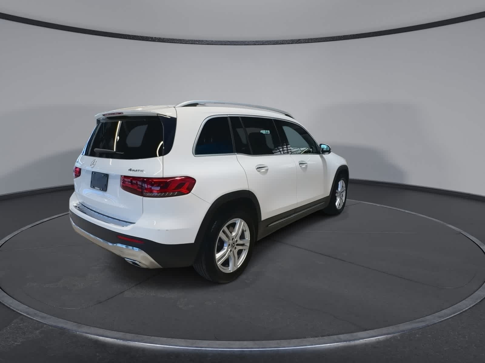 Thumbnail: 2020 Mercedes-Benz GLB - 11