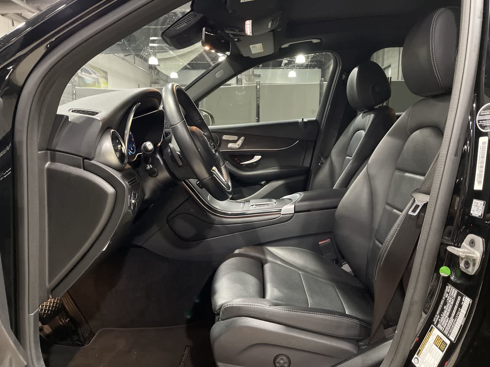 Thumbnail: 2022 Mercedes-Benz GLC - 14