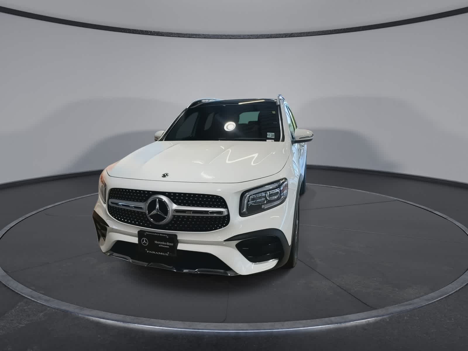 Thumbnail: 2022 Mercedes-Benz GLB - 4