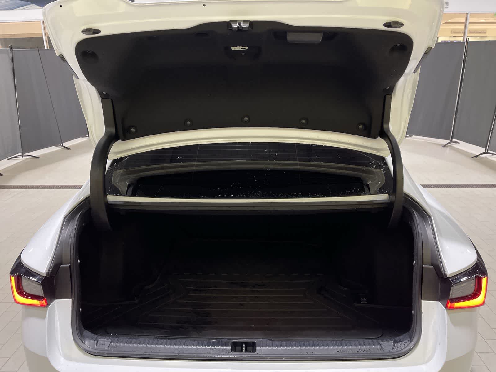 Thumbnail: 2023 Lexus IS - 31