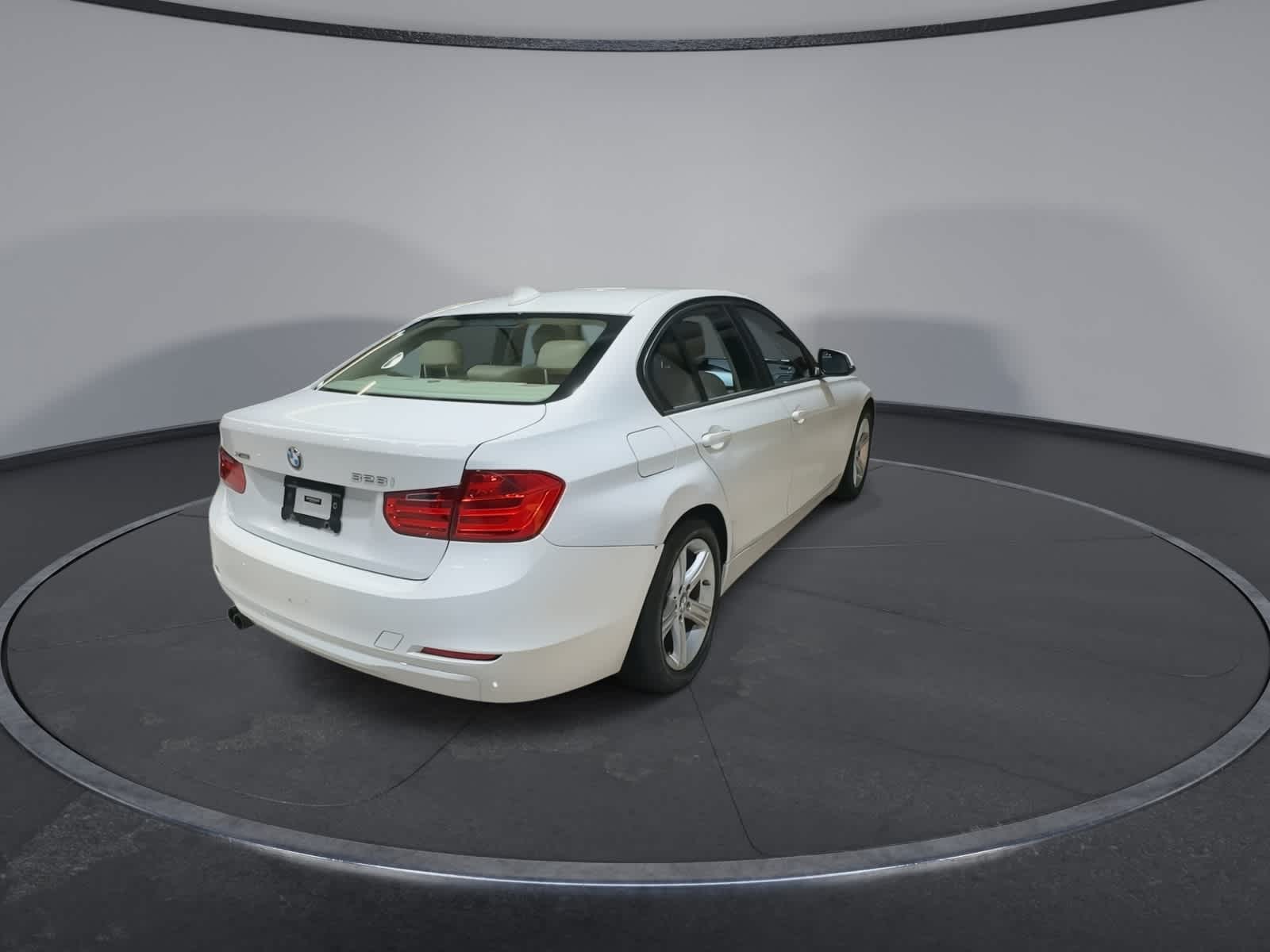 Thumbnail: 2013 BMW 3 Series - 11