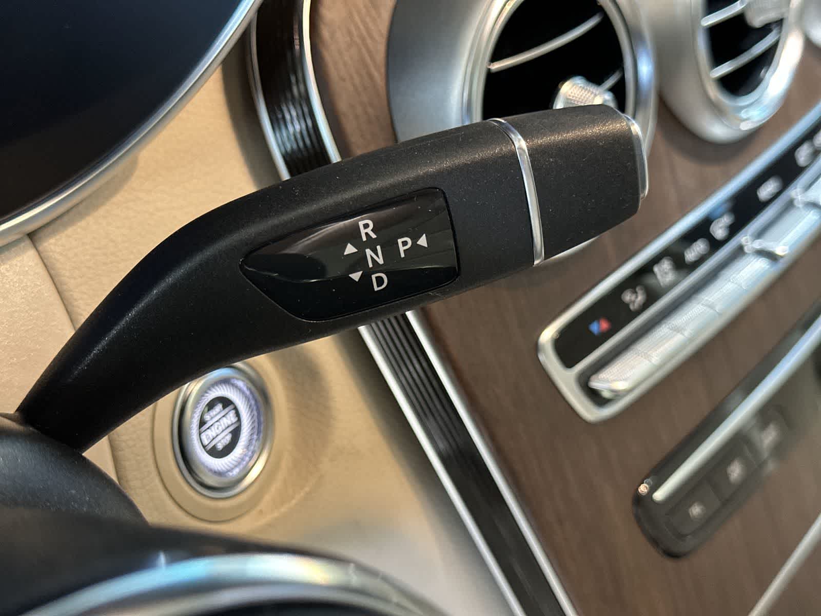 Thumbnail: 2022 Mercedes-Benz GLC - 29