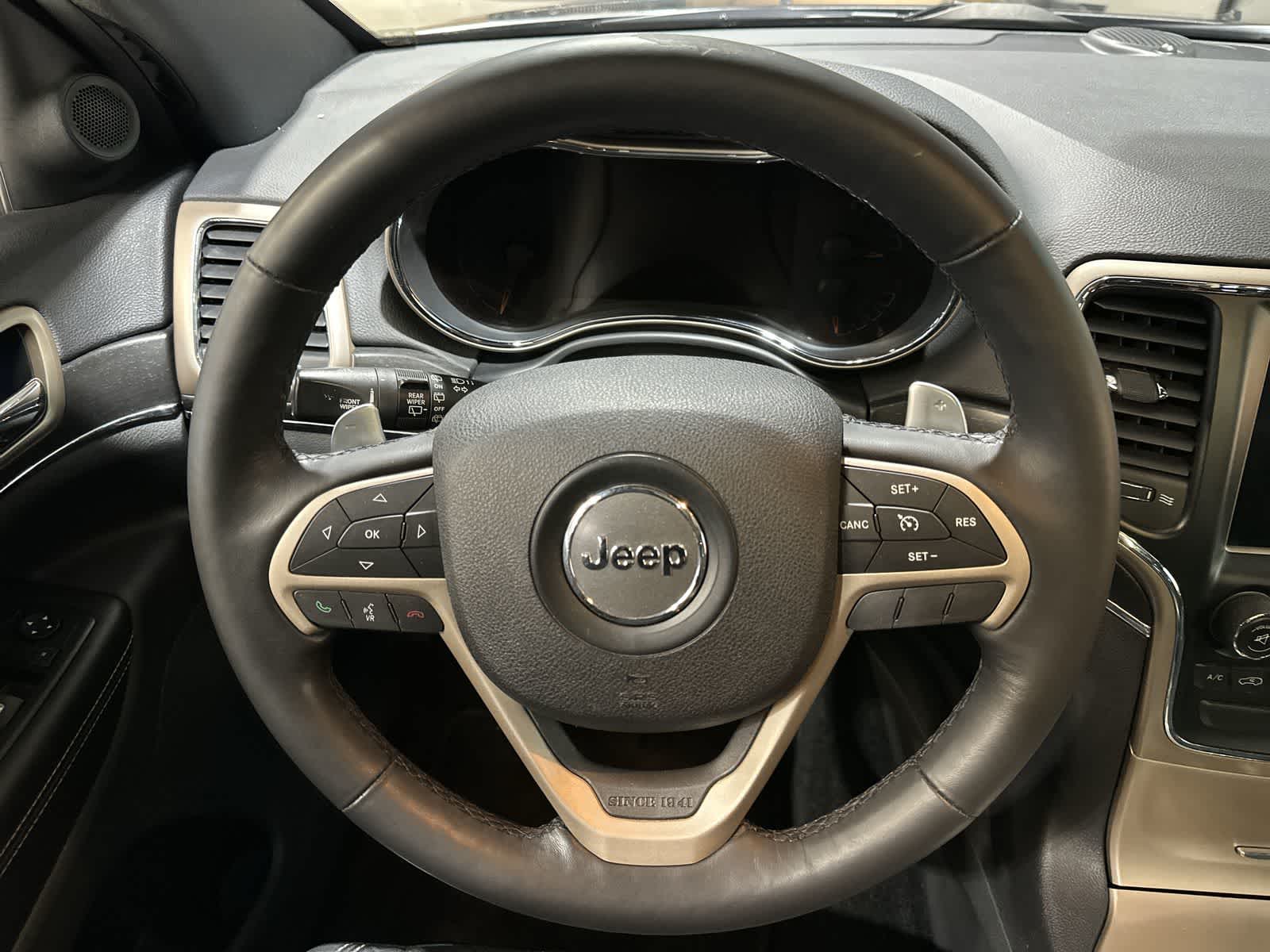 Thumbnail: 2015 Jeep Grand Cherokee - 27