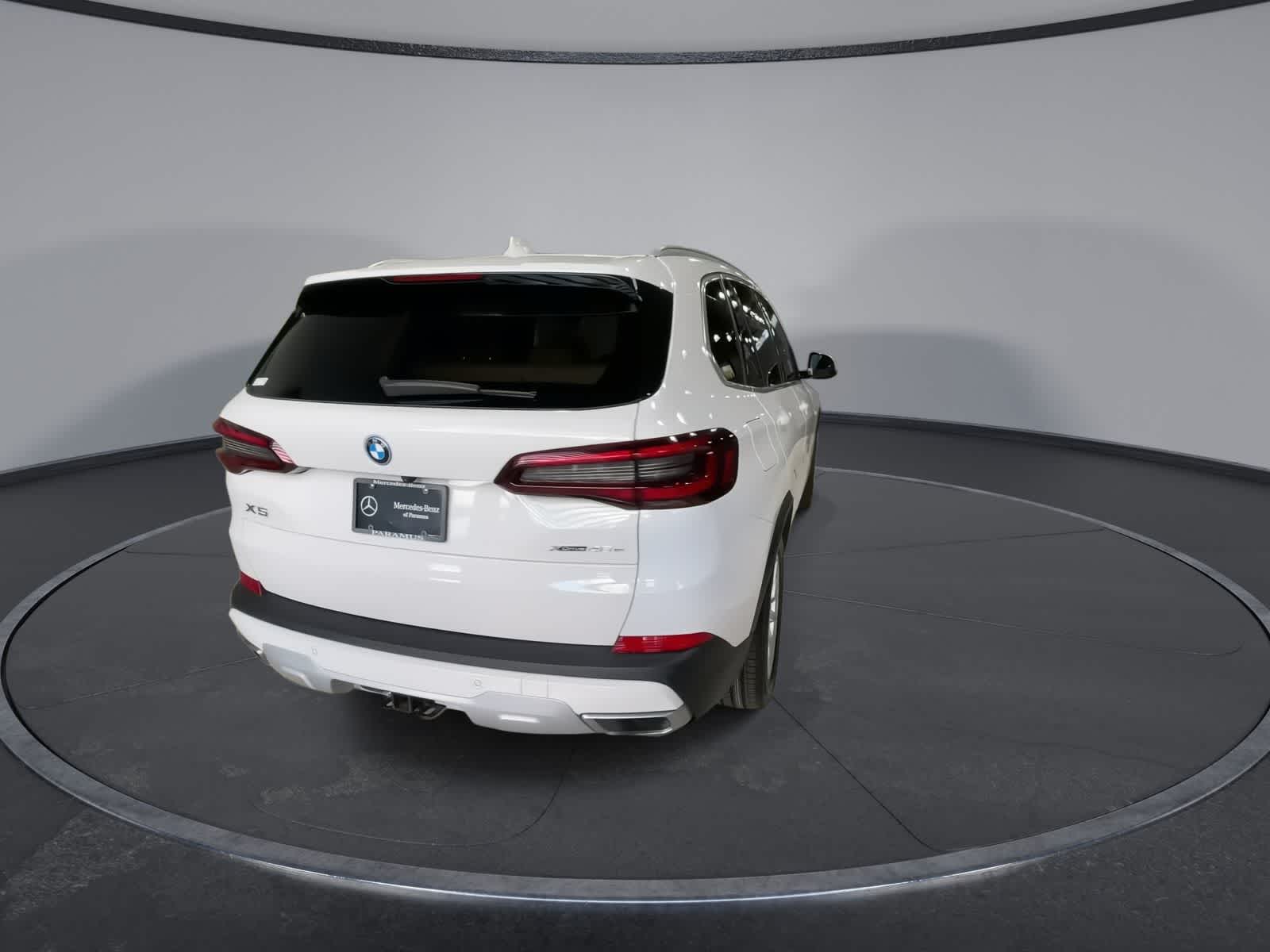 Thumbnail: 2022 BMW X5 - 11