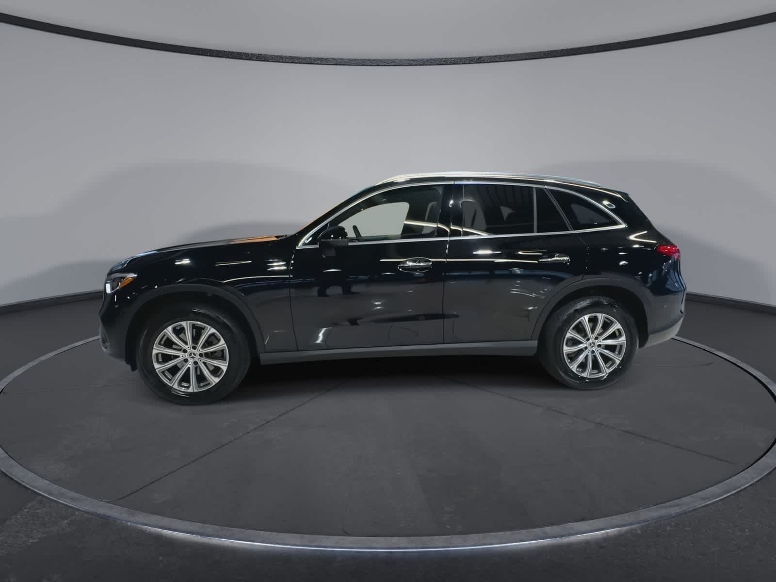 Thumbnail: 2025 Mercedes-Benz GLC - 7