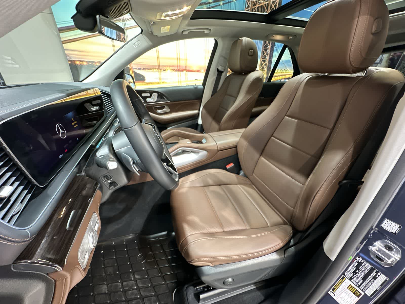 Thumbnail: 2025 Mercedes-Benz GLE - 23