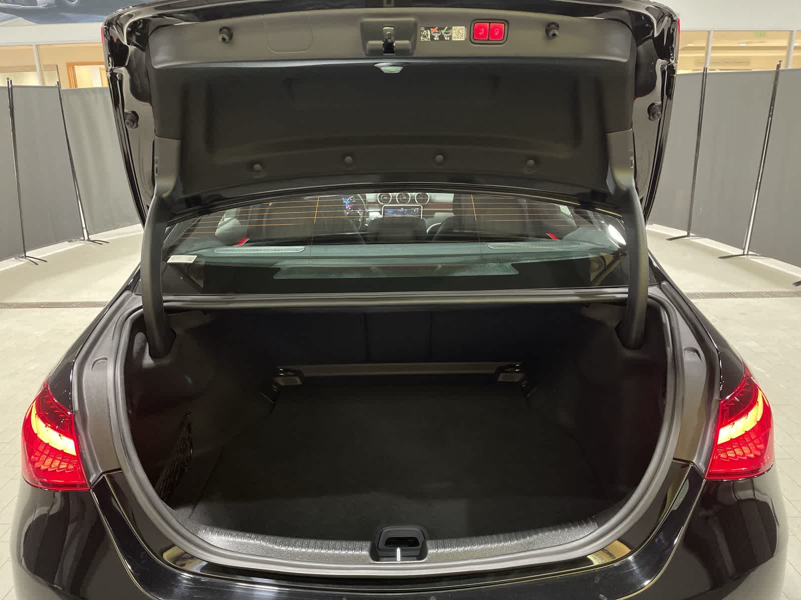 Thumbnail: 2024 Mercedes-Benz C-Class - 31