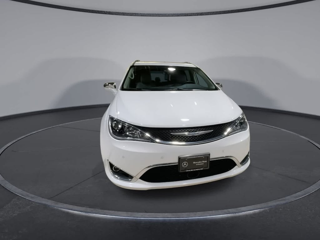 Used 2017 Chrysler Pacifica Limited Van