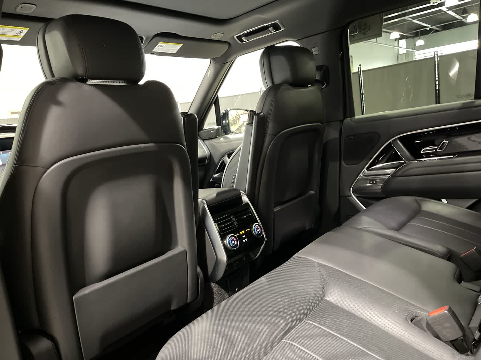 Thumbnail: 2023 Land Rover Range Rover - 24