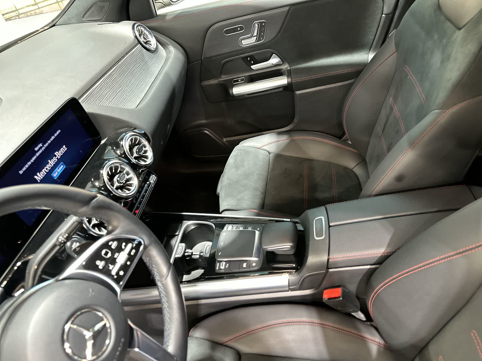 Thumbnail: 2023 Mercedes-Benz GLA - 28